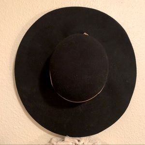 Black floppy felt hat with gold band